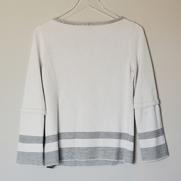 D. Exterior Cashmere Retro Striped Bell Sleeve - Picture 2 of 7